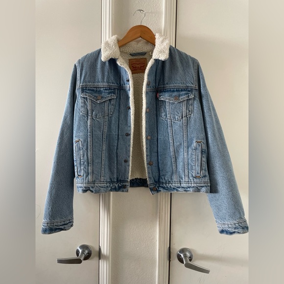 Levi’s 90'S women’s Sherpa Trucker jacket - Picture 2 of 4
